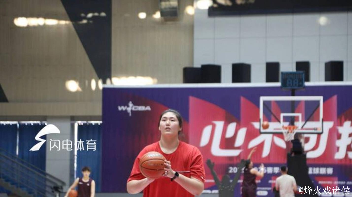 “小巨人”张子宇WCBA首秀惊艳 替补贡献15分6篮板 “小巨人”张子宇WCBA首秀惊艳 替补贡献15分6篮板